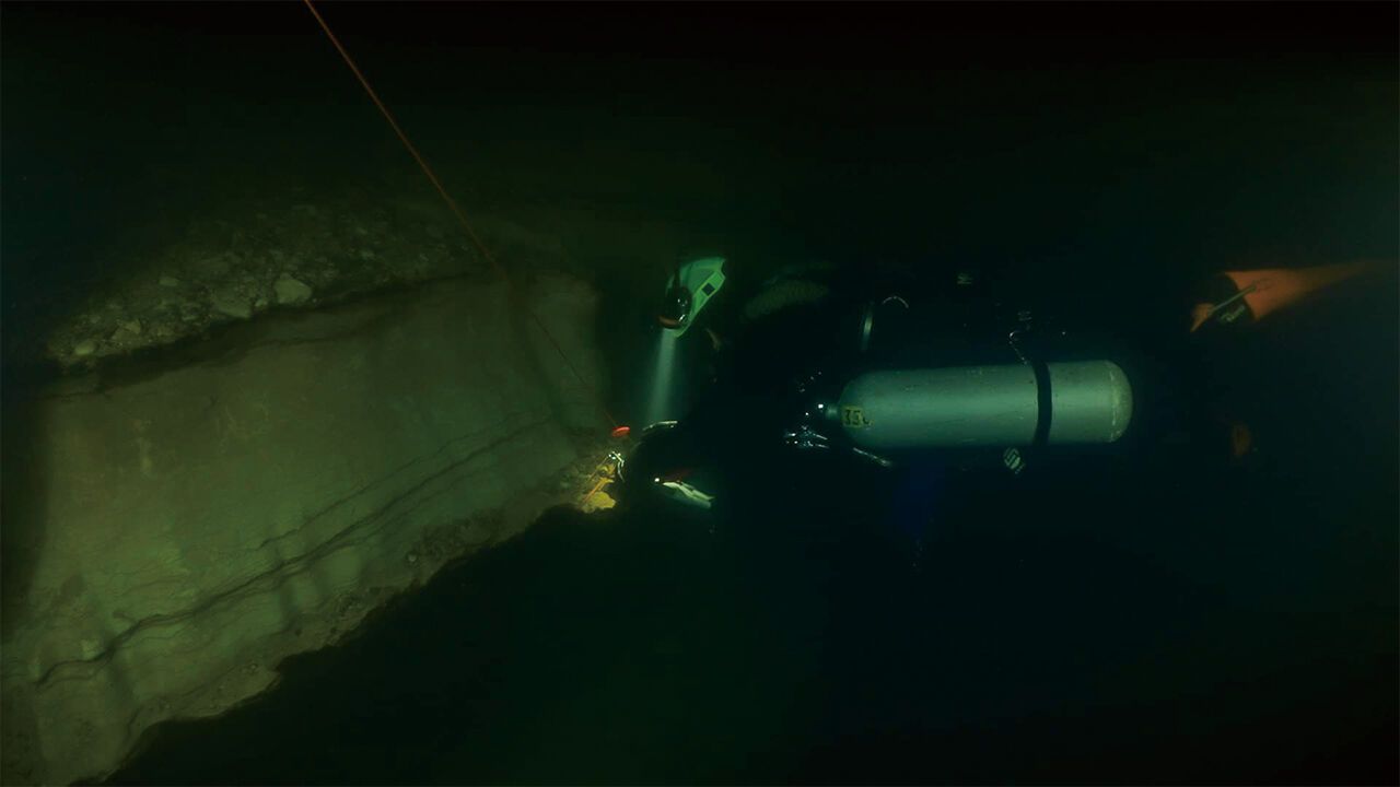 OrcaTorch木瓜视频 D630技術（shù）潛水照明