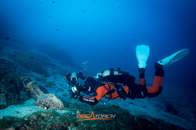 潛（qián）水燈-潛水手電筒-潛水攝影燈（dēng）-水（shuǐ）下工程（chéng）照明-OrcaTorch虎（hǔ）鯨（jīng）