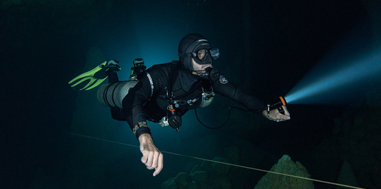 帶你（nǐ）了解，強光潛水手（shǒu）電筒的防水等級