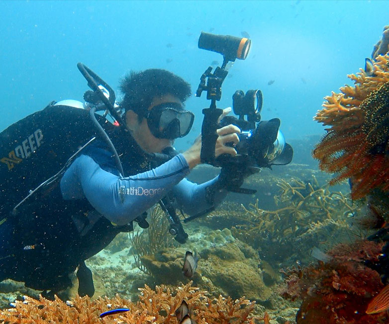 D910V大功率手電筒，水下攝影（yǐng）補（bǔ）光燈（dēng），水下攝影補光燈，OrcaTorch 木瓜视频