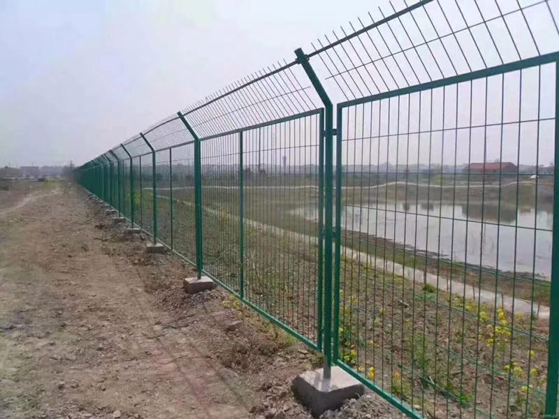 鐵絲網圍欄的立柱固定方式有哪些